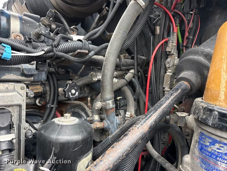 image for item EG8850 2006 Mack CHN semi truck