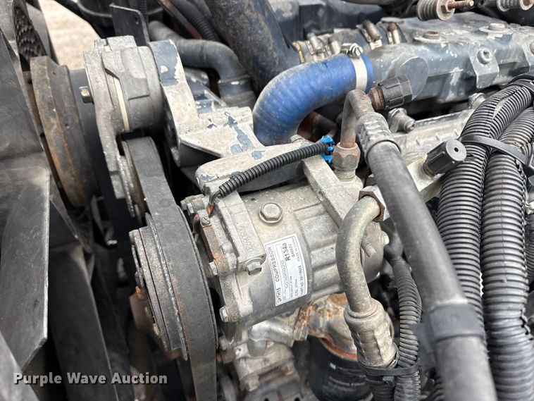 image for item EG8850 2006 Mack CHN semi truck