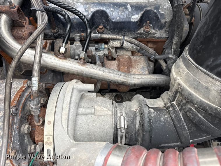 image for item EG8850 2006 Mack CHN semi truck