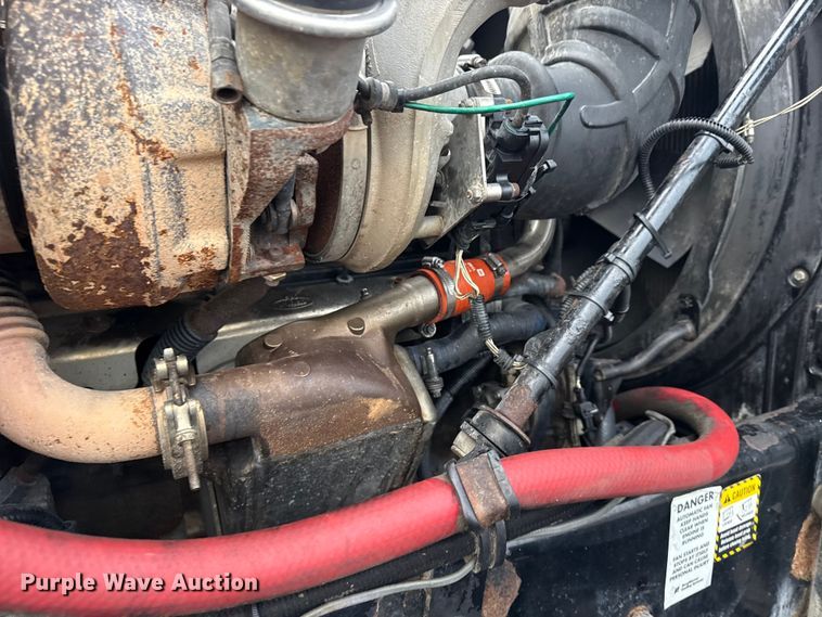 image for item EG8850 2006 Mack CHN semi truck