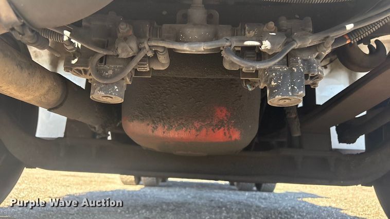 image for item EG8857 2006 International 9400 semi truck