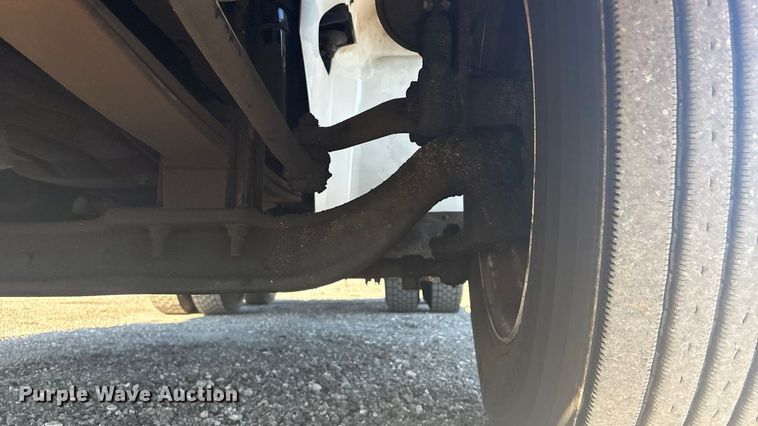 image for item EG8857 2006 International 9400 semi truck