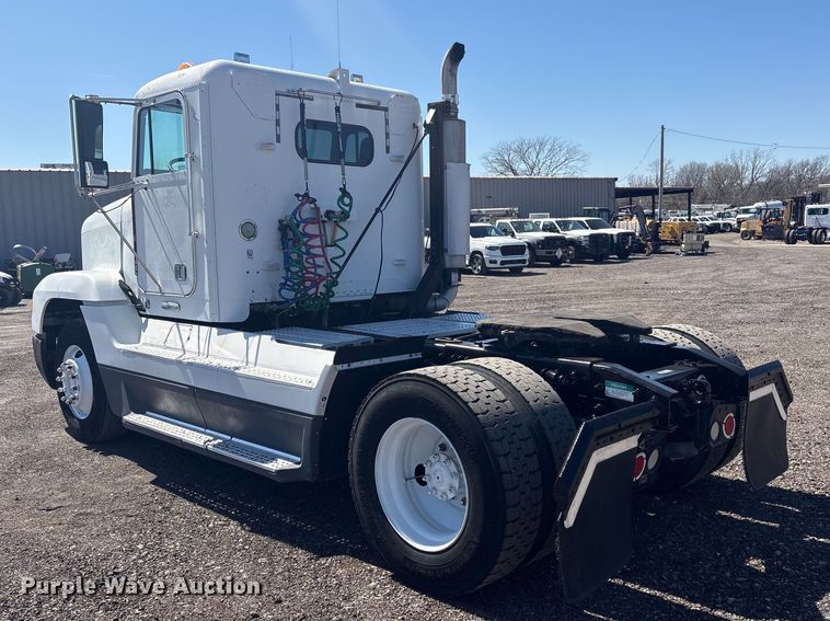 image for item EG8861 1999 Freightliner FLD semi truck