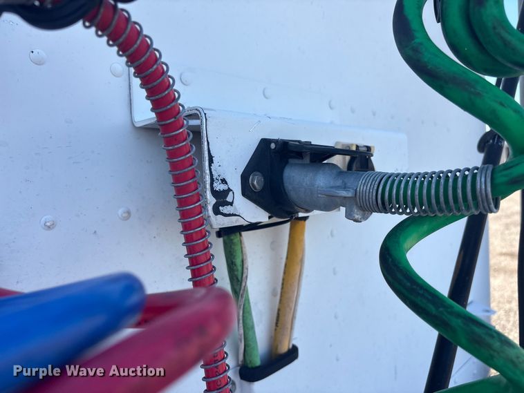 image for item EG8861 1999 Freightliner FLD semi truck