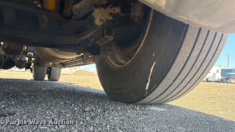 image for item EG8861 1999 Freightliner FLD semi truck