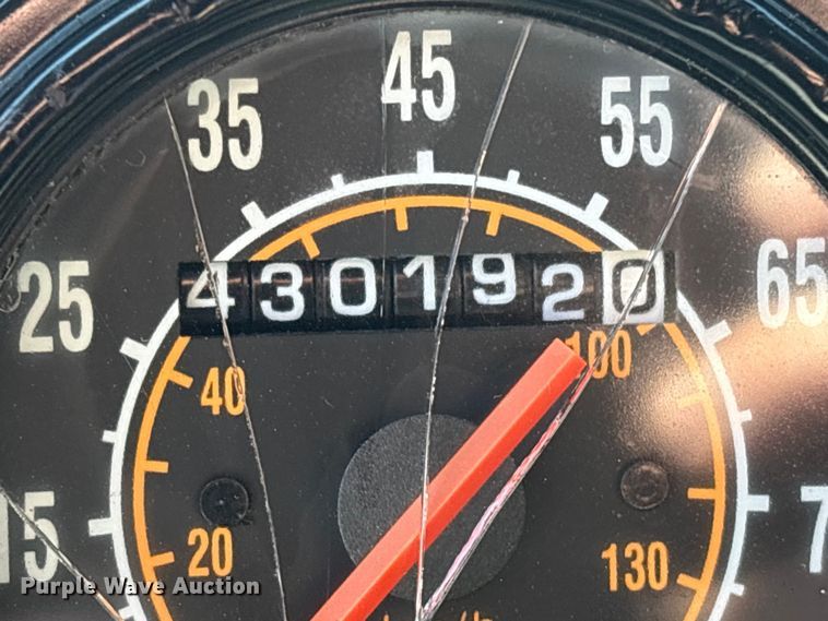 image for item EG8861 1999 Freightliner FLD semi truck