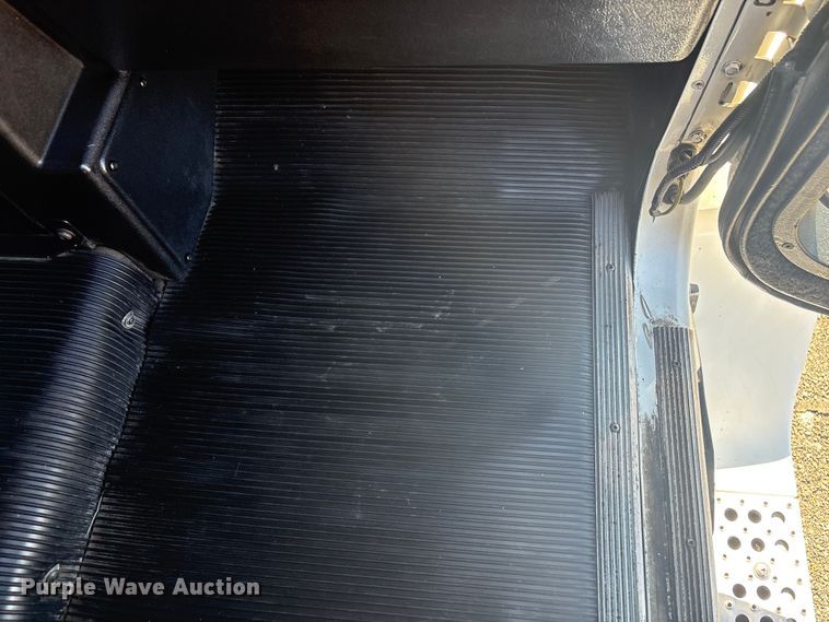 image for item EG8861 1999 Freightliner FLD semi truck