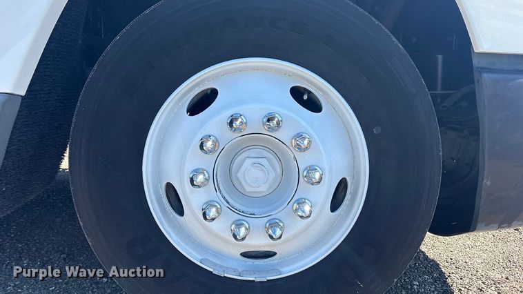 image for item EG8861 1999 Freightliner FLD semi truck