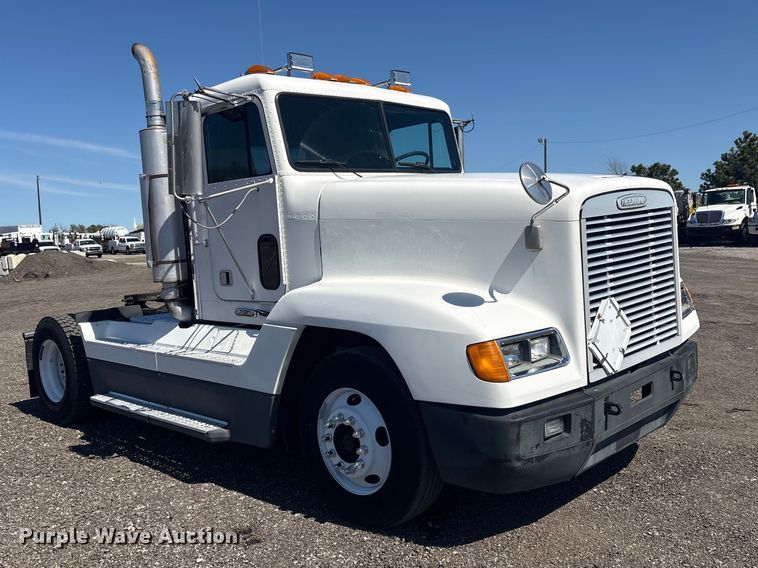 image for item EG8862 1999 Freightliner semi truck