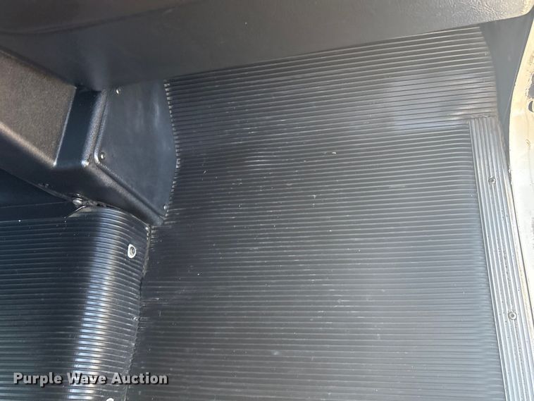 image for item EG8862 1999 Freightliner semi truck