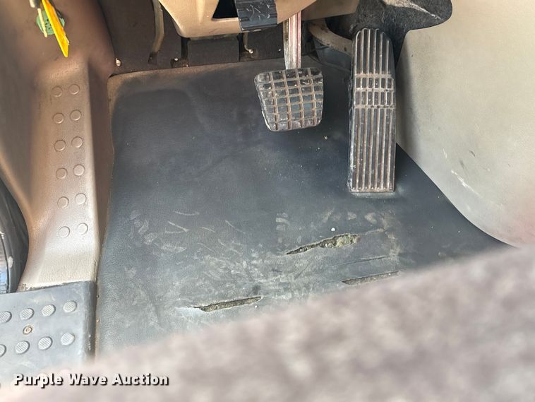 image for item EG8864 2016 Freightliner Cascadia semi truck