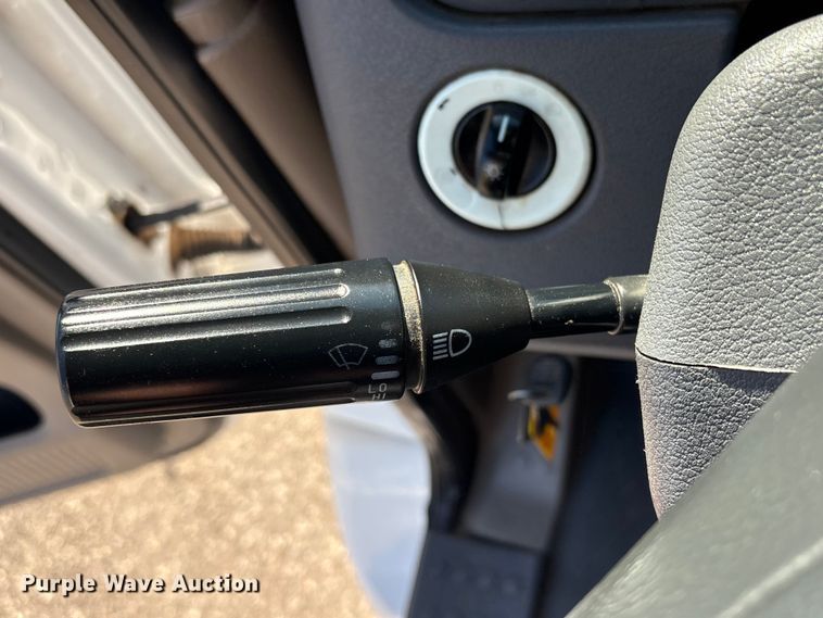 image for item EG8864 2016 Freightliner Cascadia semi truck