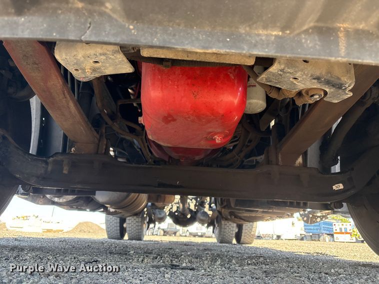 image for item EG8864 2016 Freightliner Cascadia semi truck