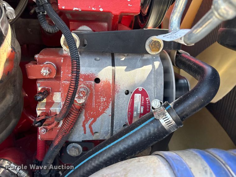 image for item EG8864 2016 Freightliner Cascadia semi truck