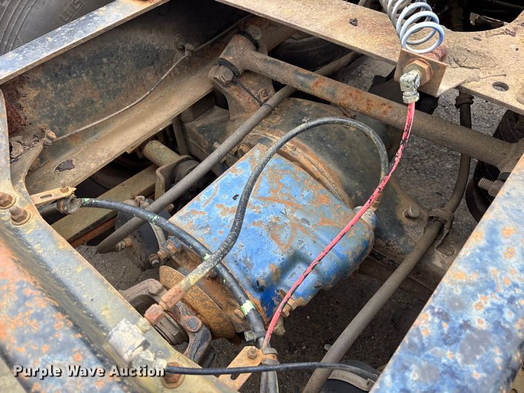 image for item EM5034 1994 Freightliner FLD semi truck