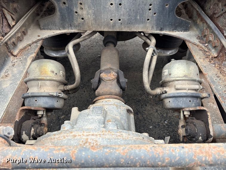 image for item EM5034 1994 Freightliner FLD semi truck