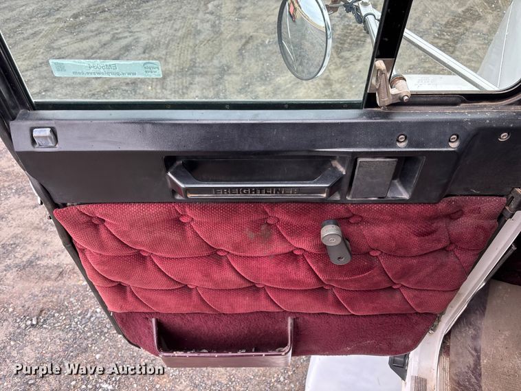 image for item EM5034 1994 Freightliner FLD semi truck