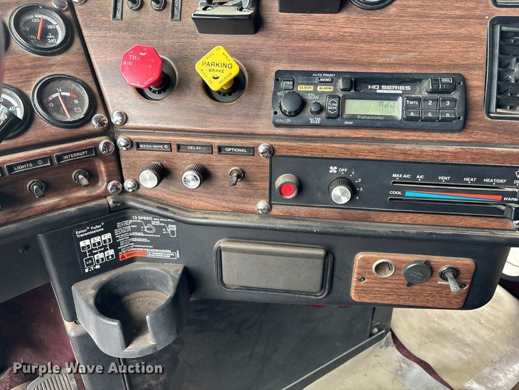 image for item EM5034 1994 Freightliner FLD semi truck