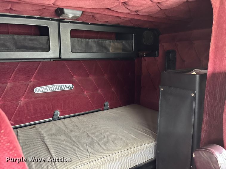 image for item EM5034 1994 Freightliner FLD semi truck