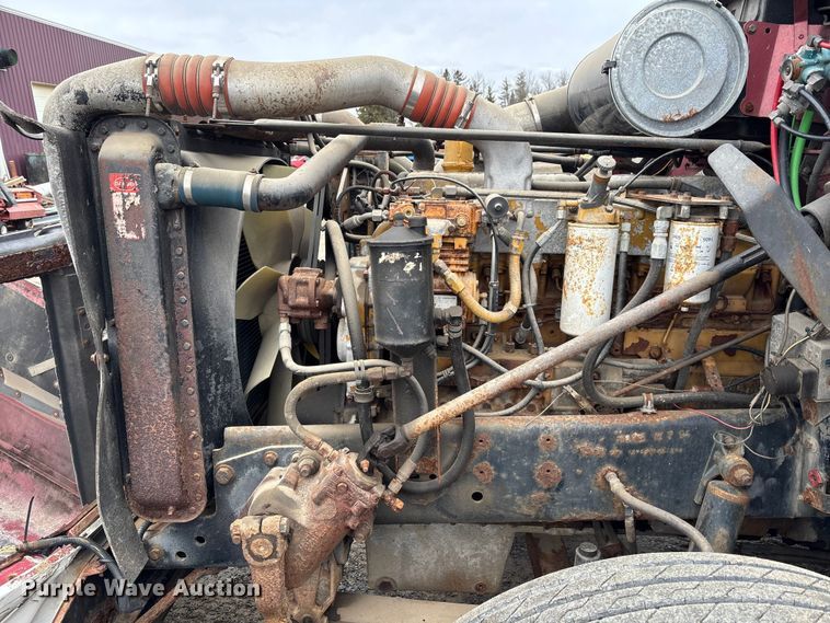 image for item EM5034 1994 Freightliner FLD semi truck