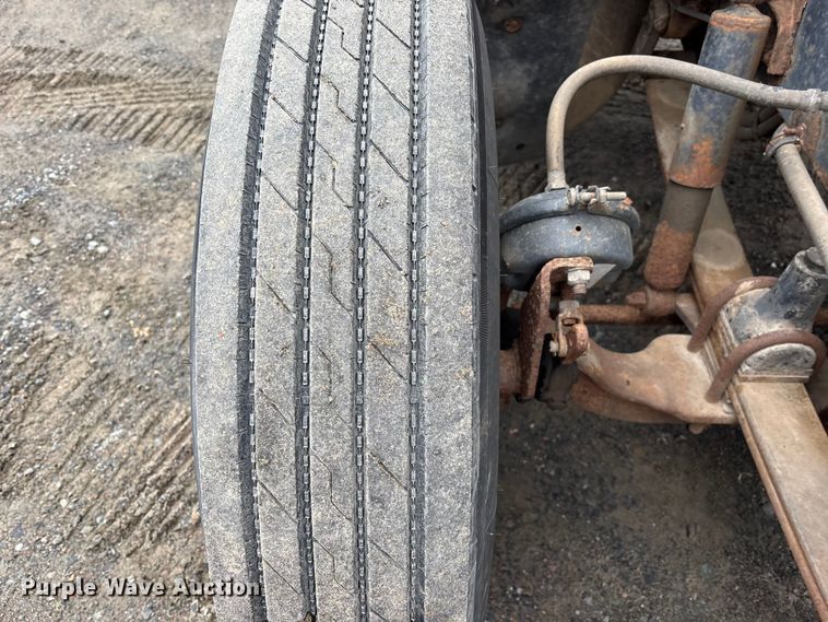 image for item EM5034 1994 Freightliner FLD semi truck