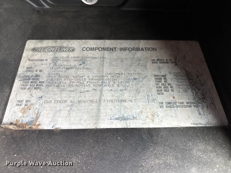 image for item EM5034 1994 Freightliner FLD semi truck