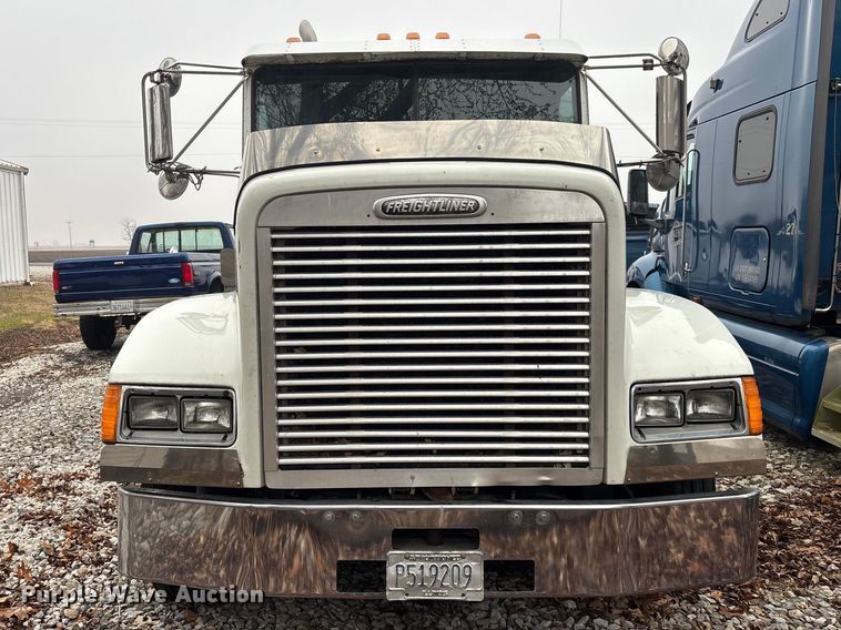 image for item EM5045 1997 Freightliner FLD semi truck