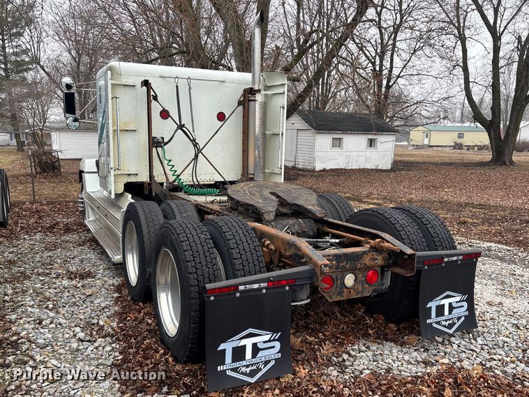 image for item EM5045 1997 Freightliner FLD semi truck