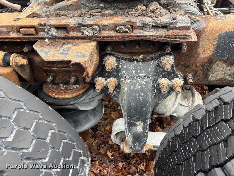 image for item EM5045 1997 Freightliner FLD semi truck