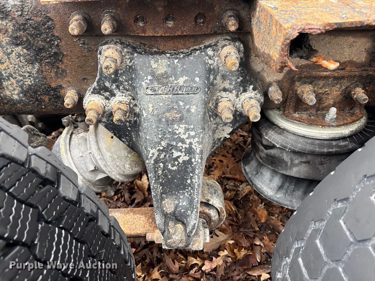 image for item EM5045 1997 Freightliner FLD semi truck