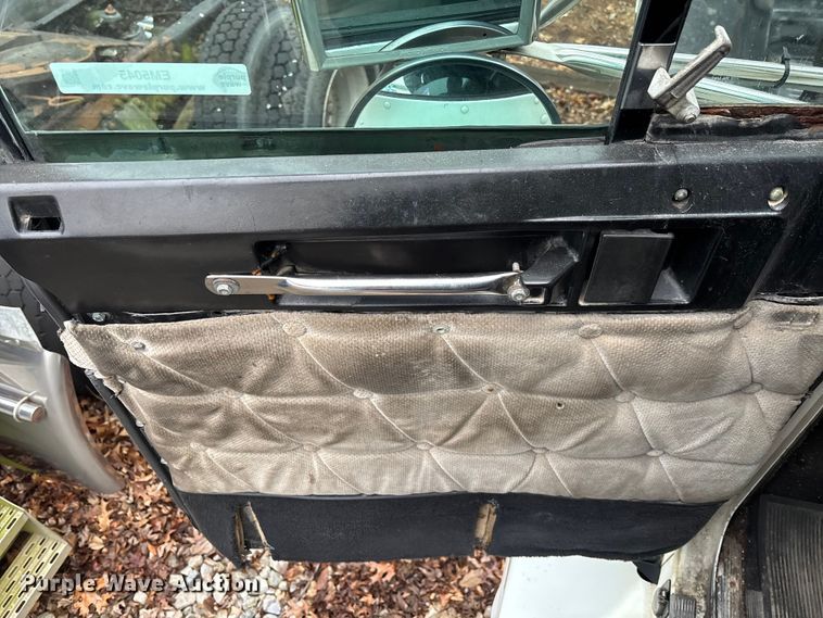 image for item EM5045 1997 Freightliner FLD semi truck