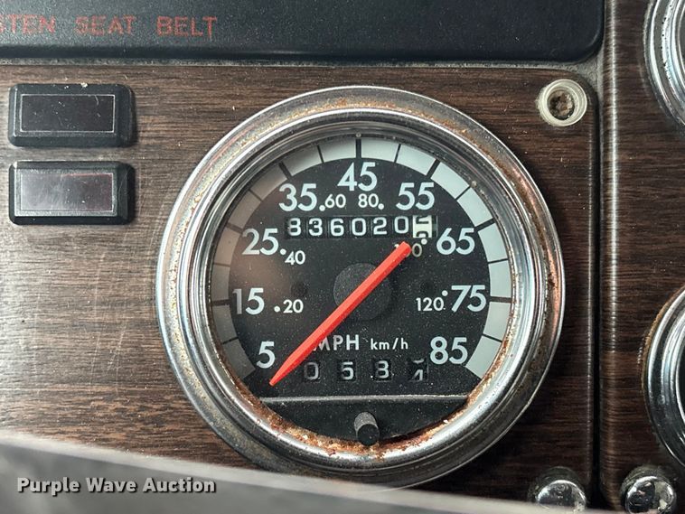 image for item EM5045 1997 Freightliner FLD semi truck