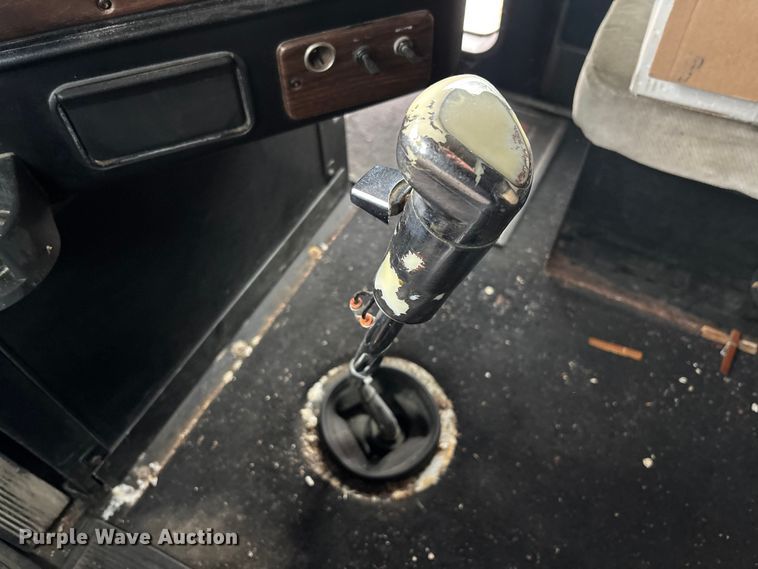 image for item EM5045 1997 Freightliner FLD semi truck