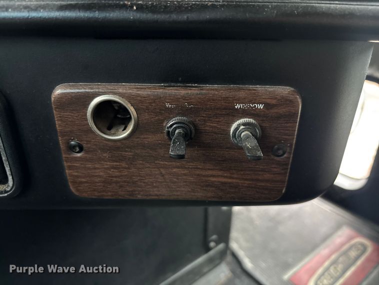 image for item EM5045 1997 Freightliner FLD semi truck