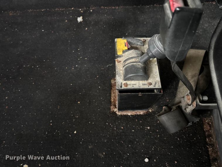 image for item EM5045 1997 Freightliner FLD semi truck