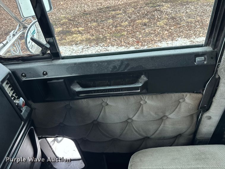 image for item EM5045 1997 Freightliner FLD semi truck