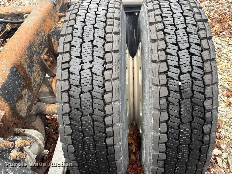 image for item EM5045 1997 Freightliner FLD semi truck