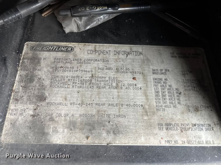 image for item EM5045 1997 Freightliner FLD semi truck