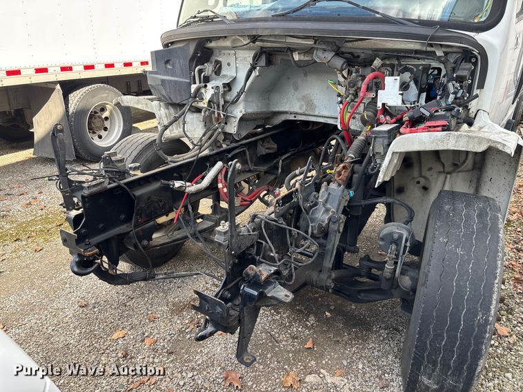 image for item EM5049 2020 Freightliner Business Class M2 truck cab and chassis