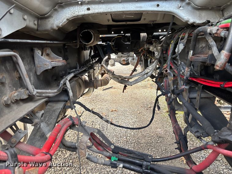 image for item EM5049 2020 Freightliner Business Class M2 truck cab and chassis