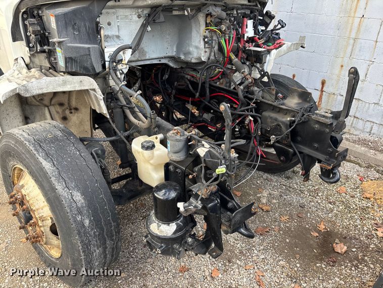 image for item EM5049 2020 Freightliner Business Class M2 truck cab and chassis