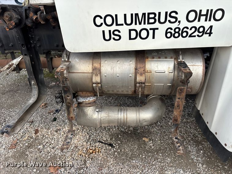 image for item EM5049 2020 Freightliner Business Class M2 truck cab and chassis