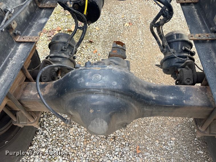 image for item EM5049 2020 Freightliner Business Class M2 truck cab and chassis