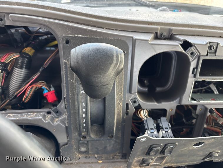 image for item EM5049 2020 Freightliner Business Class M2 truck cab and chassis