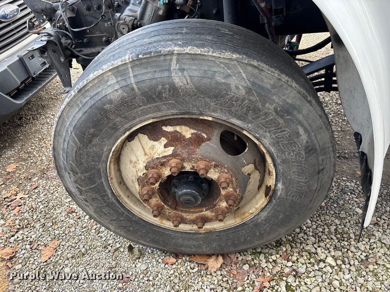 image for item EM5049 2020 Freightliner Business Class M2 truck cab and chassis