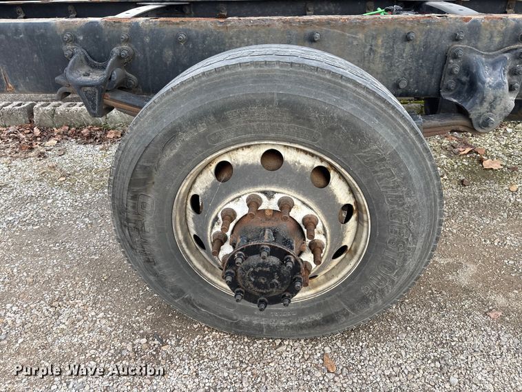 image for item EM5049 2020 Freightliner Business Class M2 truck cab and chassis