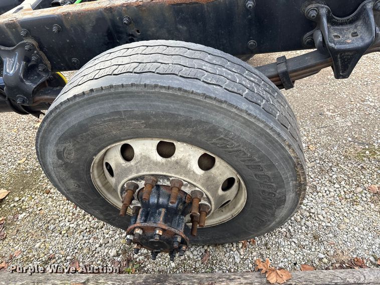 image for item EM5049 2020 Freightliner Business Class M2 truck cab and chassis