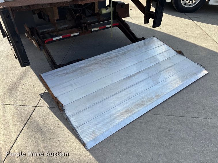 image for item EM5050 2016 Isuzu NPR box truck