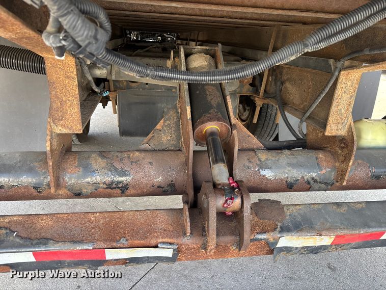 image for item EM5050 2016 Isuzu NPR box truck