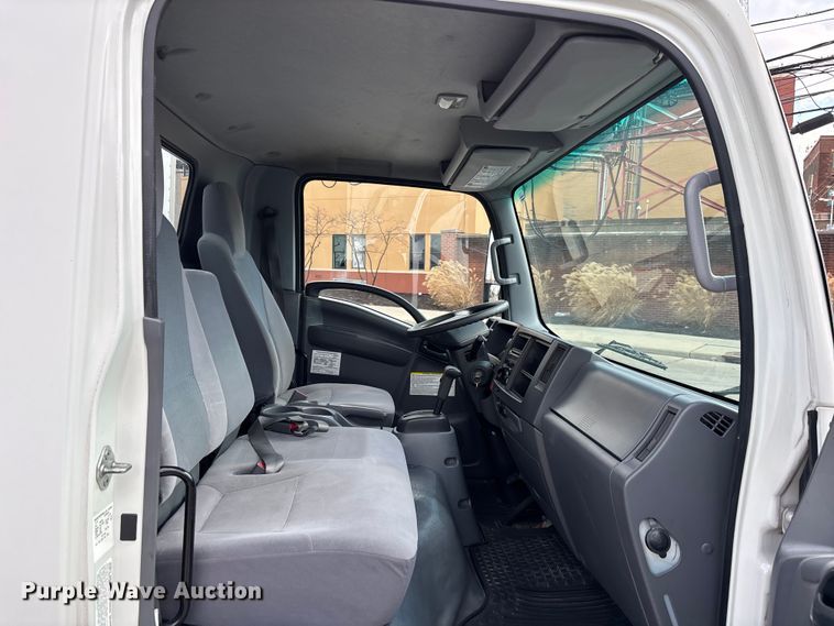 image for item EM5050 2016 Isuzu NPR box truck